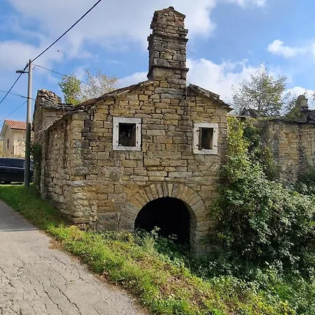 Hisa Kapis With Hot Tube