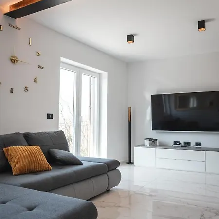 Hisa Kapis With Hot Tube Apartament