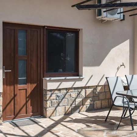 Hisa Kapis With Hot Tube Apartament