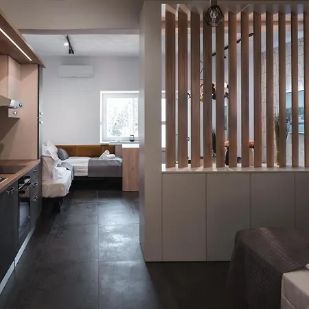 Hisa Kapis With Hot Tube Koper