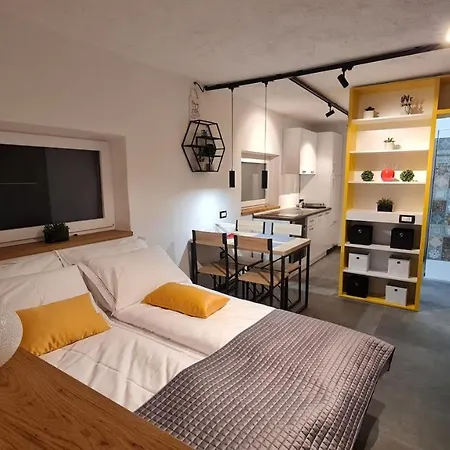 Apartament Hisa Kapis With Hot Tube Koper