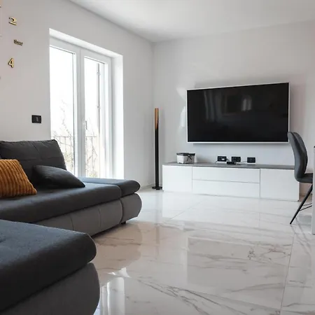 Hisa Kapis With Hot Tube Apartament Koper