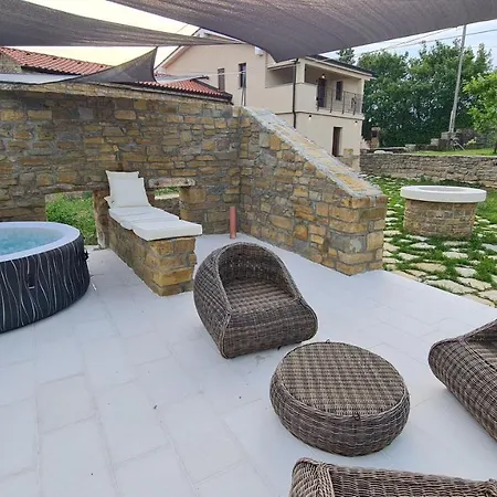 Hisa Kapis With Hot Tube קופר
