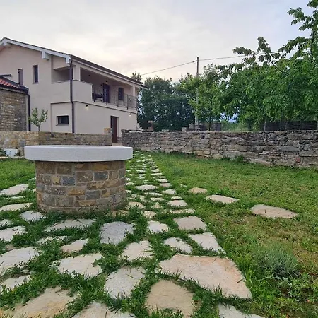 Apartment Hisa Kapis With Hot Tube