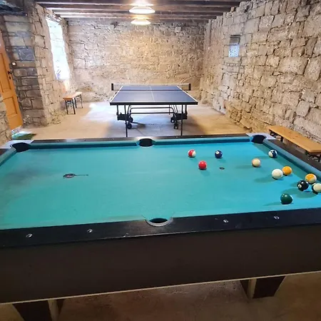 Hisa Kapis With Hot Tube Appartement