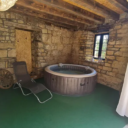 דירה Hisa Kapis With Hot Tube קופר