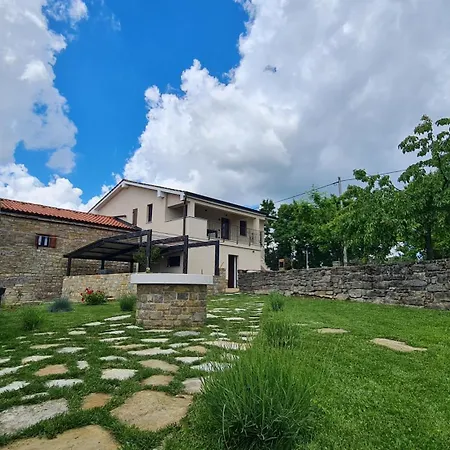 Hisa Kapis With Hot Tube * Koper