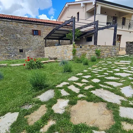 Hisa Kapis With Hot Tube شقة *