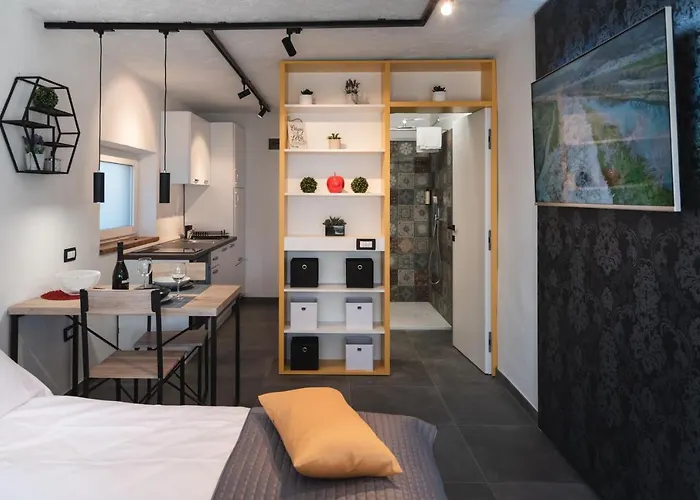 Hisa Kapis With Hot Tube Apartment *