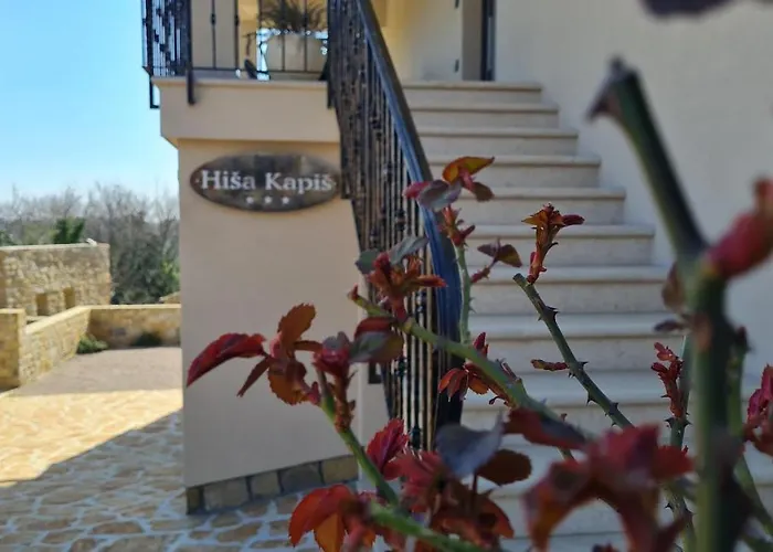 Hisa Kapis With Hot Tube Apartment