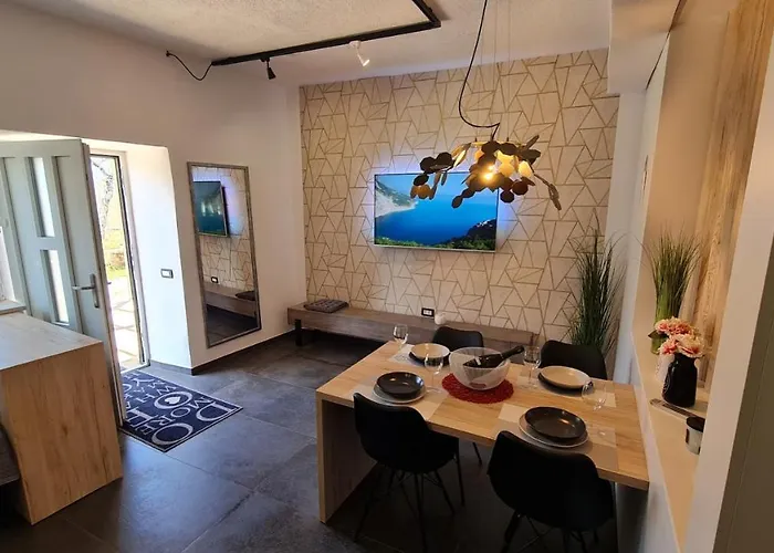 Hisa Kapis With Hot Tube Apartment Koper