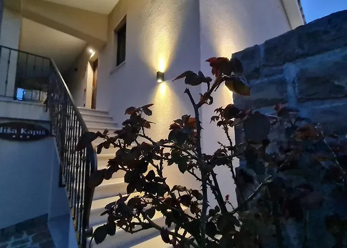 Hisa Kapis With Hot Tube Apartment