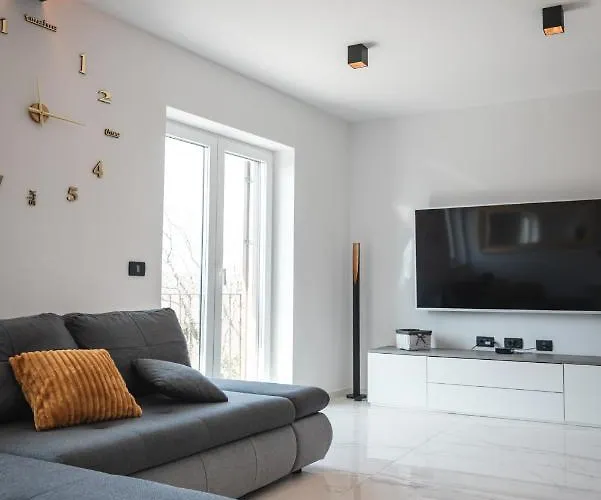 Hisa Kapis With Hot Tube Apartment