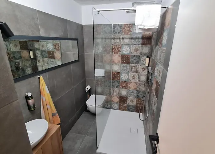 Hisa Kapis With Hot Tube Apartment *