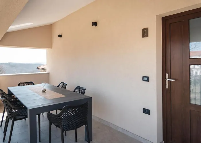 Hisa Kapis With Hot Tube