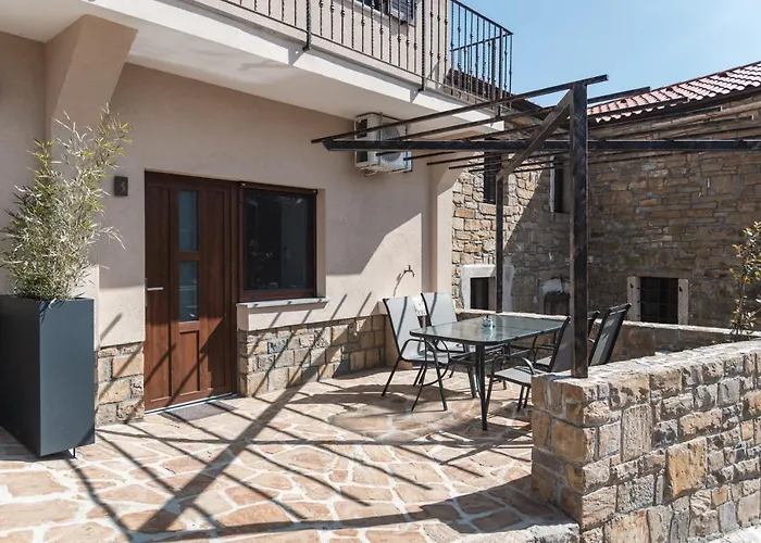 Hisa Kapis With Hot Tube * Koper