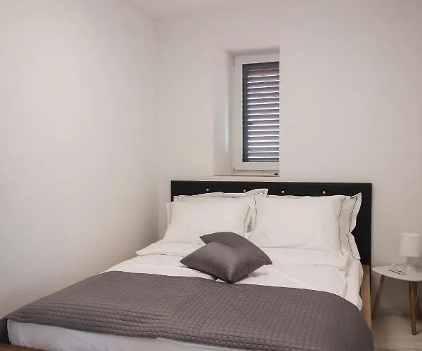 Hisa Kapis With Hot Tube *