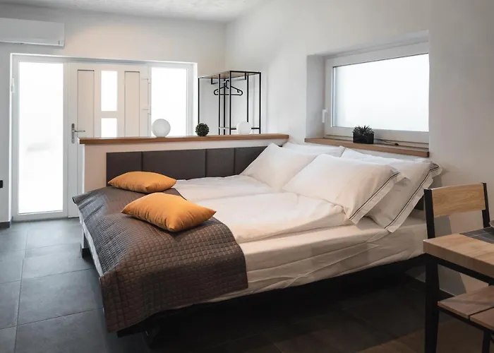 Hisa Kapis With Hot Tube Apartment *