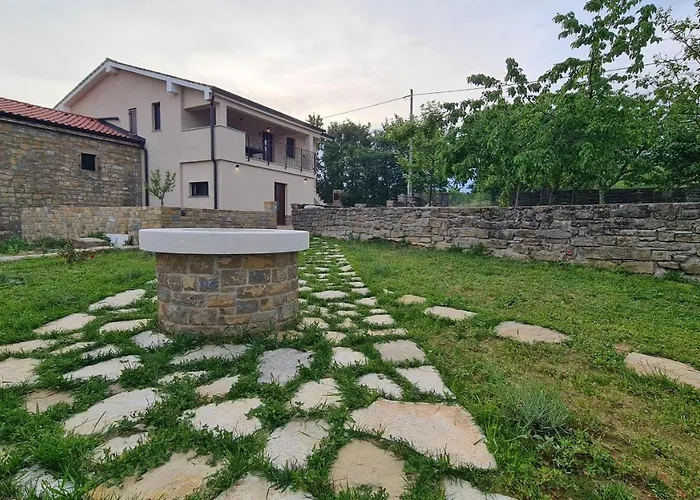 Apartment Hisa Kapis With Hot Tube