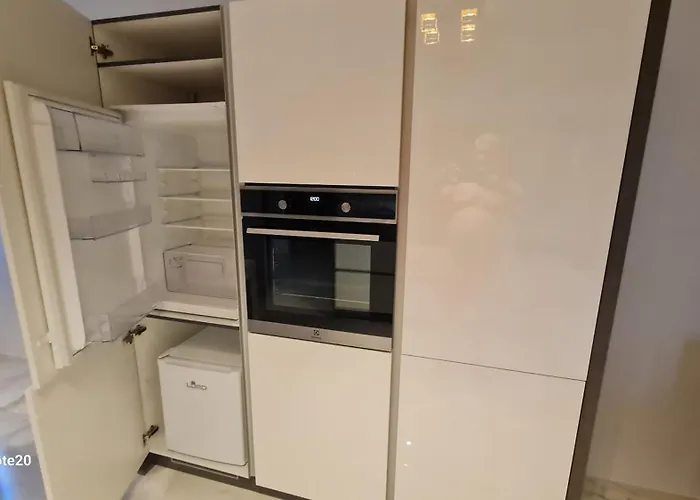 Hisa Kapis With Hot Tube Koper