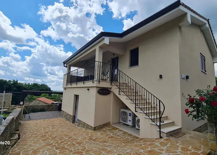 Hisa Kapis With Hot Tube Koper