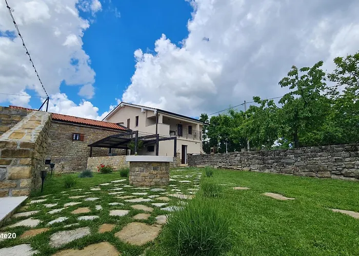 Hisa Kapis With Hot Tube * Koper